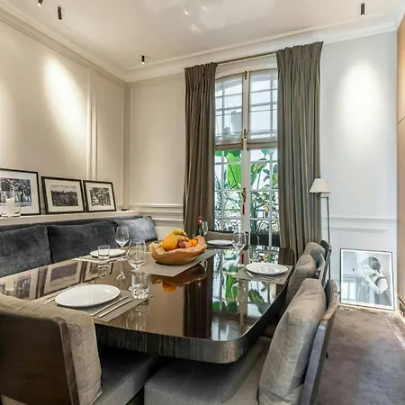 Le Haussmannien Chic * Paris