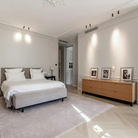 Le Haussmannien Chic