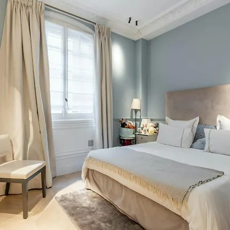 Le Haussmannien Chic * Paris